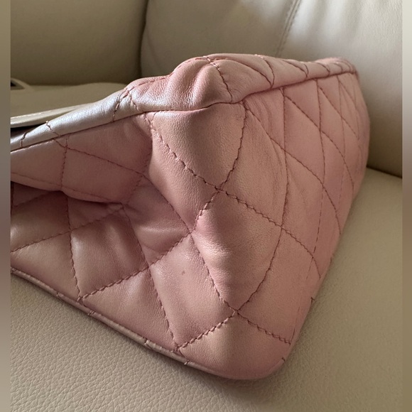 Chanel 2.55 Reissue Maxi 227 Pink White Degrade Ombré Bag - Picture 13 of 16